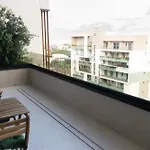 Creative شقة باري